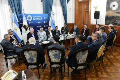 Industriales y el Gobierno firmaron un acta acuerdo para evitar la sobreoferta de azúcar