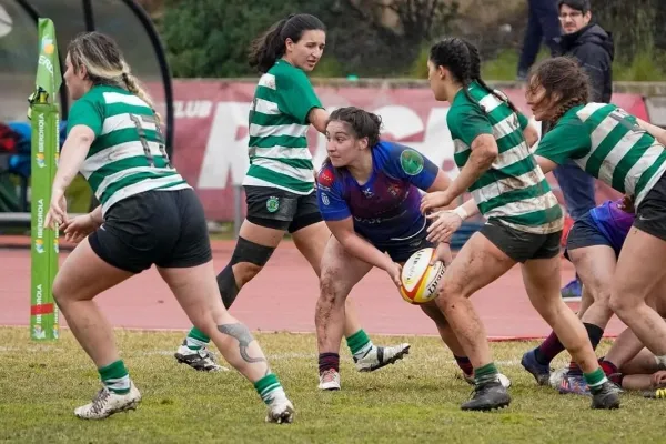 Una sana costumbre: la tucumana Luisina Contreras festejó otro título en el rugby de España