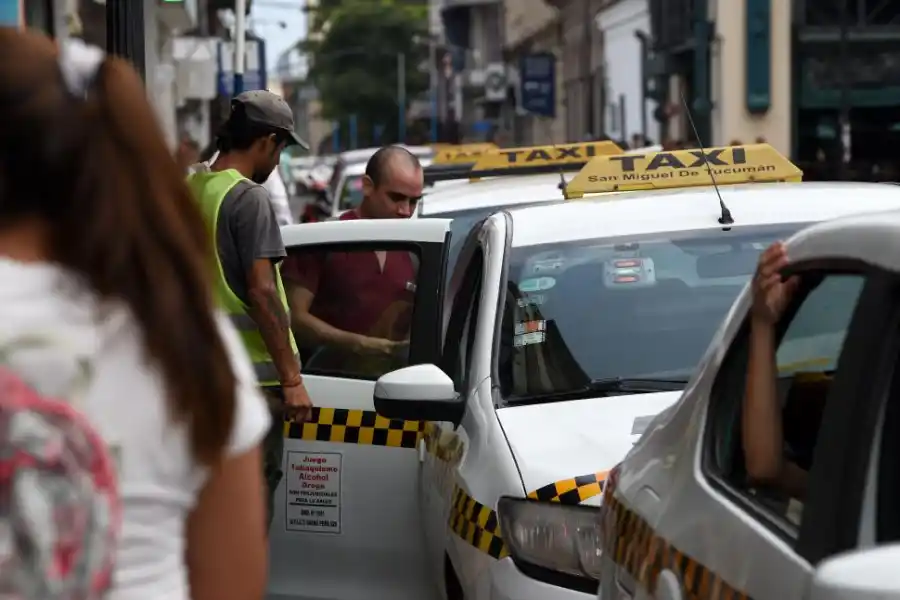 EN BAJA. Los viajes en los últimos días son menos frecuentes para taxistas.