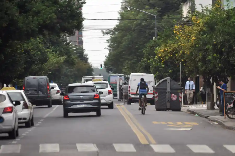 Carriles exclusivos para ómnibus: desde el lunes 29 comenzarán a aplicar multas a los infractores
