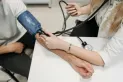 Cuál es el país con uno de los mejores sistemas de salud del mundo al que pueden emigrar muchos argentinos