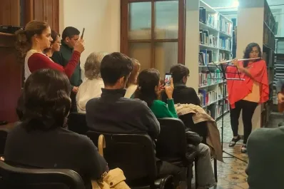 Música, historia, amor por los libros y el homenaje a un bibliotecario