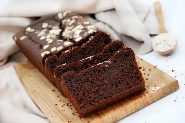 Budín esponjoso de avena y chocolate: cómo preparar esta receta fácil y saludable