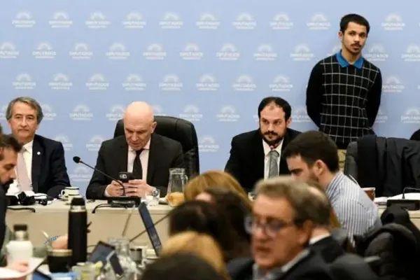 La Ley Bases obtuvo dictamen y se debatirá en Diputados el próximo lunes