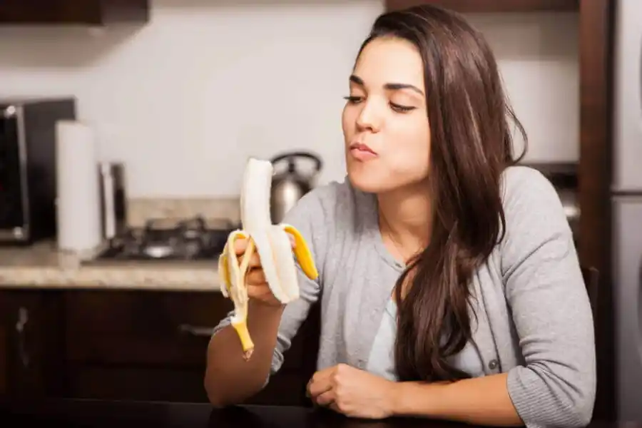 ¿Por qué algunas personas deben evitar las bananas?
