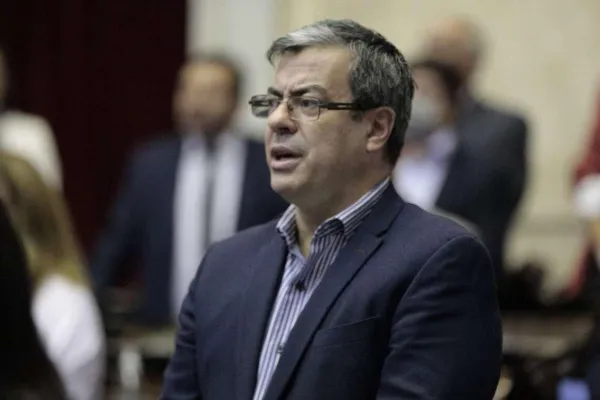 Diputados: Unión por la Patria solicitó una sesión especial para rechazar el DNU de Javier Milei