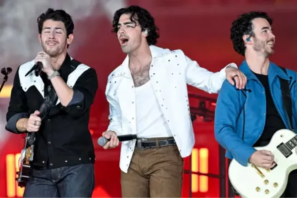 Los Jonas Brothers llegaron a Argentina y tuvieron un tierno gesto con sus seguidores