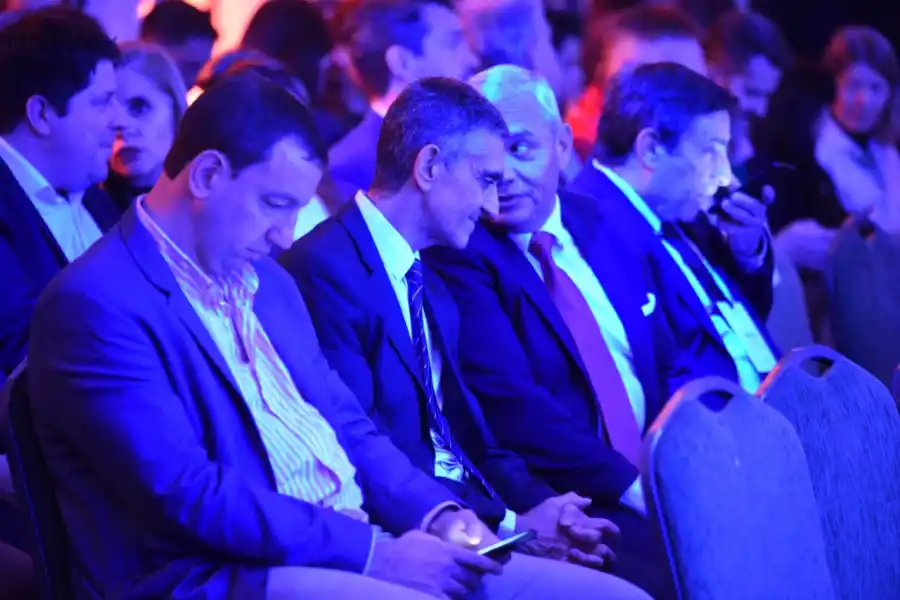 La previa del Fenoa: masiva presencia de funcionarios provinciales en el foro económico