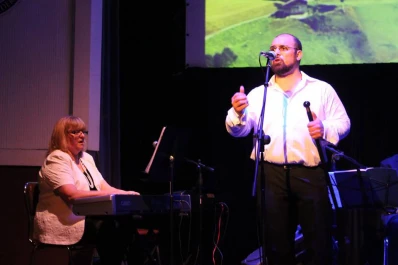 Baladas y boleros con la voz de tenor de Fabián Abad en el Virla