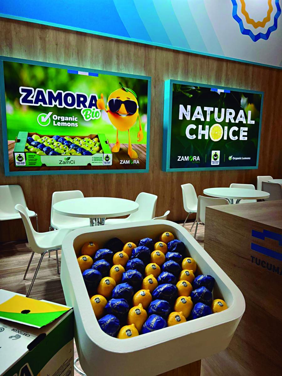  Izquierda: Los limones orgánicos de Zamora Citrus.