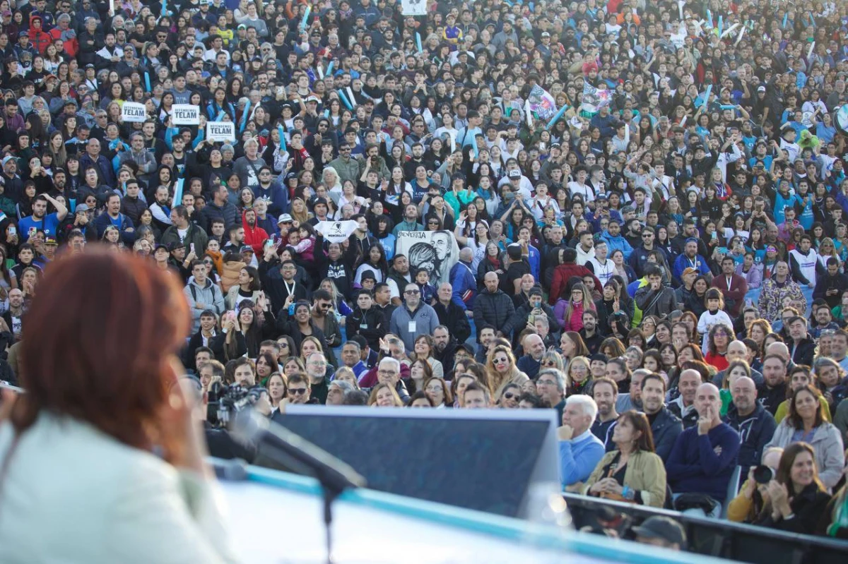Cristina Kirchner critica artículos de la “Ley de Bases”: ¿La declaración de emergencia solo va a ser para justificar el tarifazo?