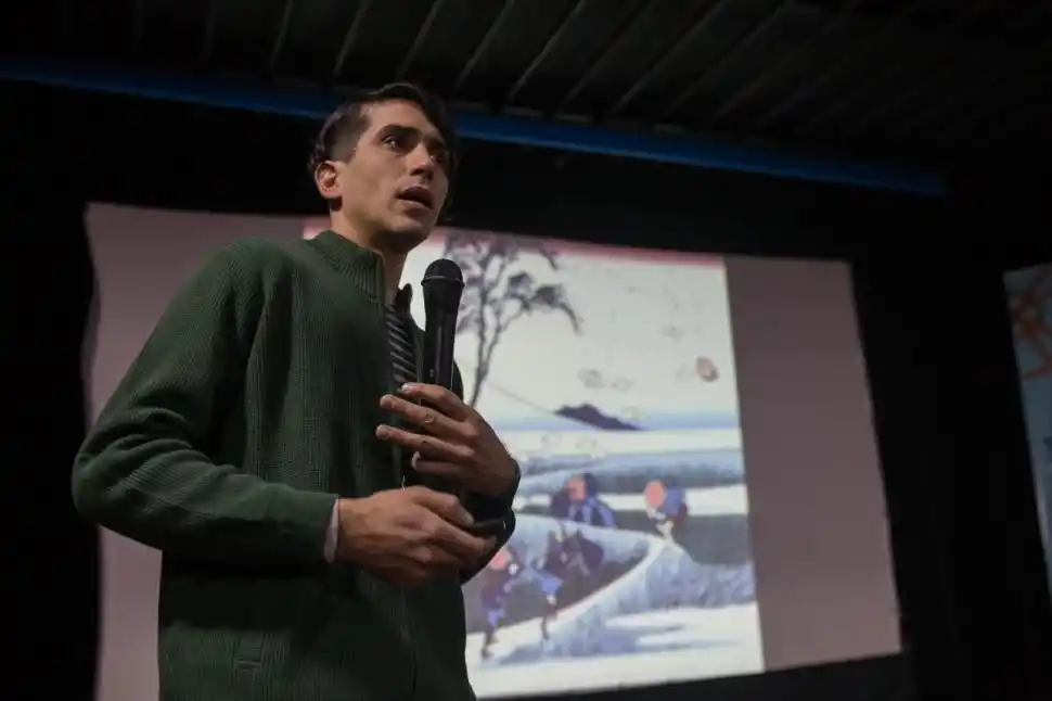 UNA IMAGEN POTENTE. “Barcos y catedrales” habla de un hijo que vuelve a vivir a la casa de su padre muerto.