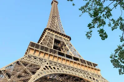 De la Torre Eiffel al CCK: 10 edificios históricos hechos de acero