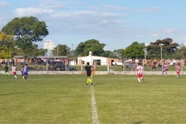 Tragedia en Corrientes: murió un futbolista luego de chocar contra un muro