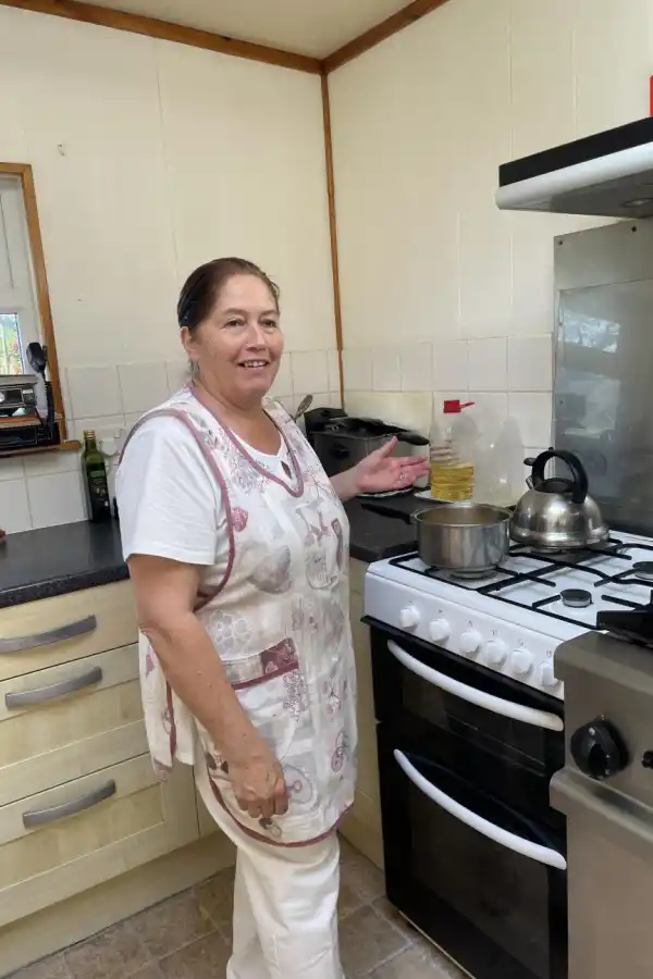 CHILENA. Jannette Mac-Farland  es la cocinera desde 2009.