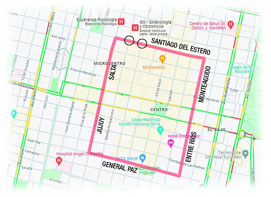 En esta fase del PIMU se prohíbe a los conductores girar a la derecha en calle Santiago, en las esquinas de Muñecas y Junín. En el resto de calles por donde se extiende el carril exclusivo está permitido el giro a la derecha, con anuncio de la maniobra.