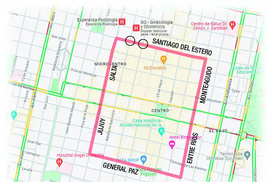 En esta fase del PIMU se prohíbe a los conductores girar a la derecha en calle Santiago, en las esquinas de Muñecas y Junín. En el resto de calles por donde se extiende el carril exclusivo está permitido el giro a la derecha, con anuncio de la maniobra.