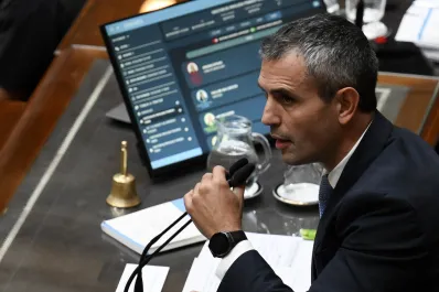 EN VIVO: tras la votación en general de la Ley Bases, continúa el debate en particular