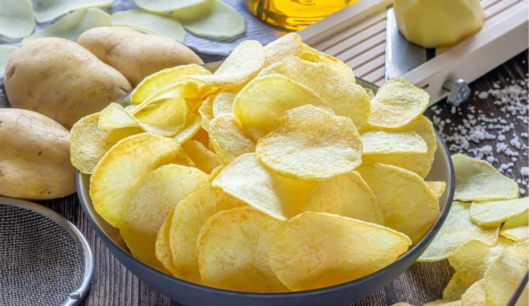 Receta de microondas: cómo hacer chips de papas y batatas de forma sencilla
