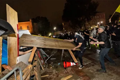 Violentos enfrentamientos en la UCLA de Los Ángeles en una protesta contra la invasión de Gaza