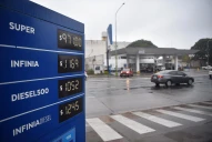 Adorni señaló a los intendentes por los aumentos de las naftas y el gasoil de esta semana