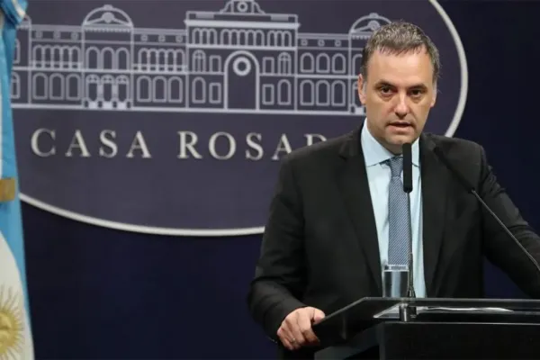 El Gobierno cruzó a la CGT por el paro del 9 de mayo: Quieren complicarle la vida a la gente