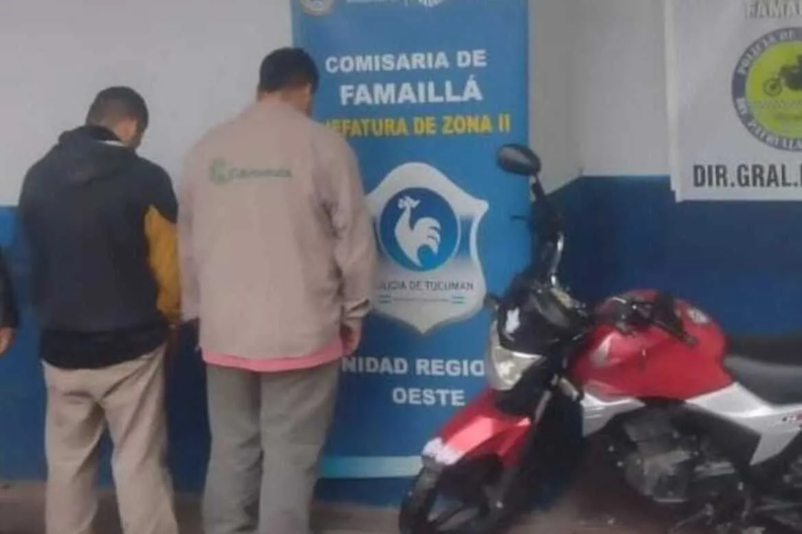 Intentaron vender una motocicleta robada y quedaron detenidos