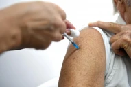 Qué dicen los expertos sobre los efectos adversos de la vacuna de AstraZeneca