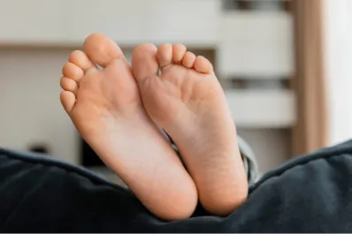 ¿Qué dicen los pies sobre tu salud? Estos síntomas indican que algo no está bien
