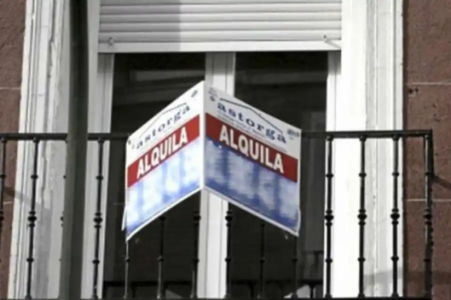 Mayo con subas de precio: uno por uno, cuáles serán los incrementos en los servicios y los combustibles