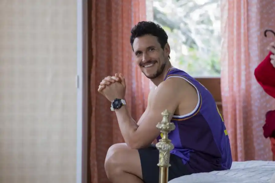 “Felices los 6”: la serie que muestra el poliamor como una forma de amor posible