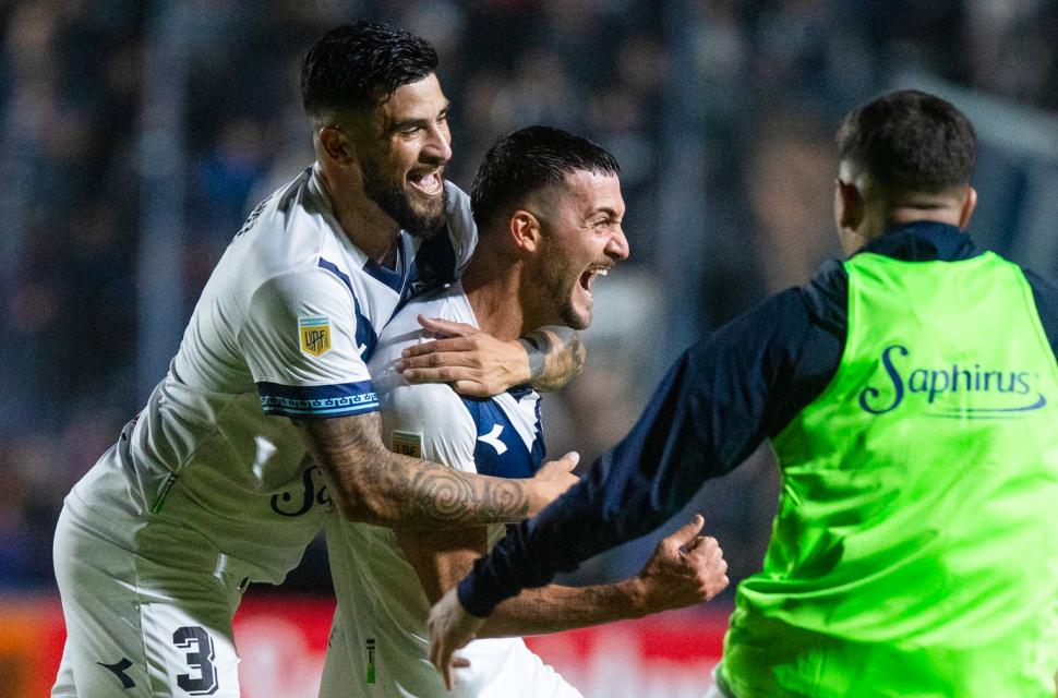 VA POR TODO. Francisco Pizzini espera festejar el título con el ”Fortín”.