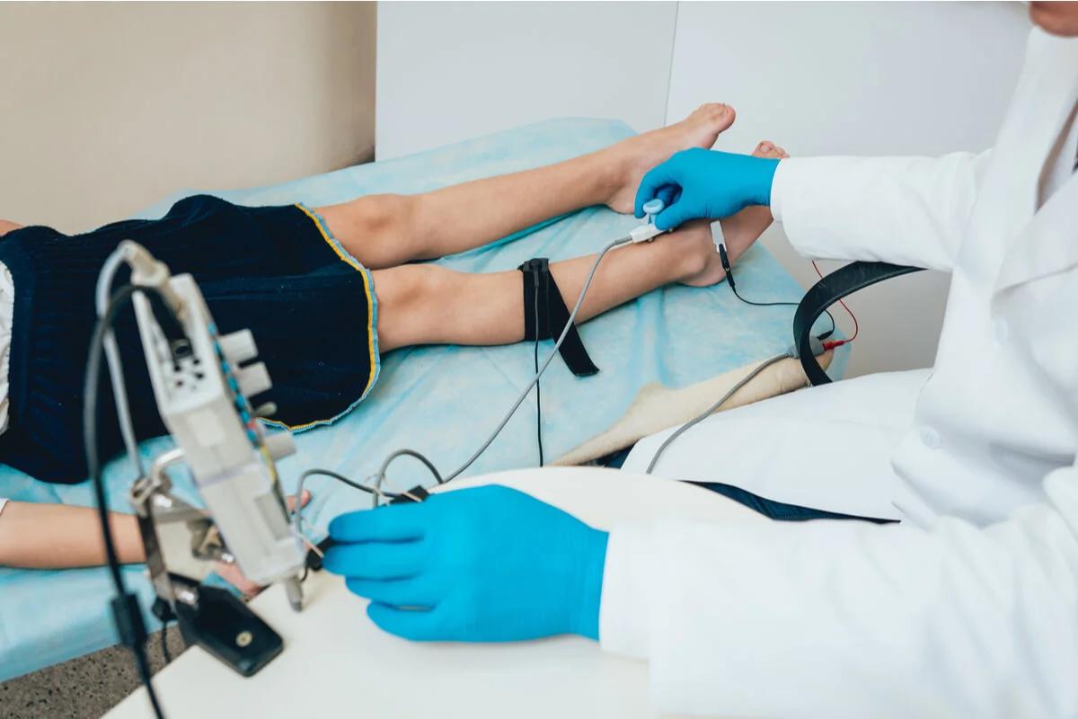 El electromiograma se realiza como prueba diagnóstica para detectar fallos a nivel muscular y nervioso.