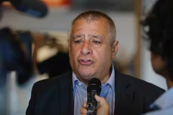 Una dura advertencia de los aeronáuticos: “escraches” por la votación