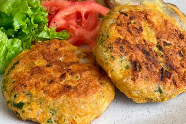 Bocaditos de avena y atún: cómo prepararlos con pocos ingredientes y en sólo 15 minutos