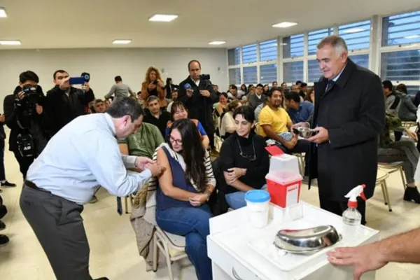 Jaldo: Queremos vacunar contra el dengue a otros sectores de la sociedad