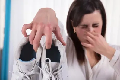 Qué significa el mal olor corporal y cuándo deberías preocuparte, según la medicina