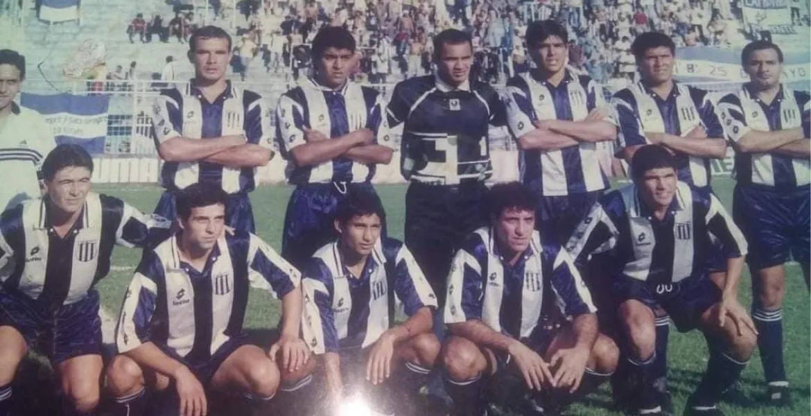Argentinos del Norte tuvo que sobreponerse a los cambios de indumentaria en la temporada de 1999