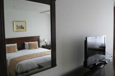 Por qué no deberías dormir frente a un espejo con tu pareja, según el Feng Shui