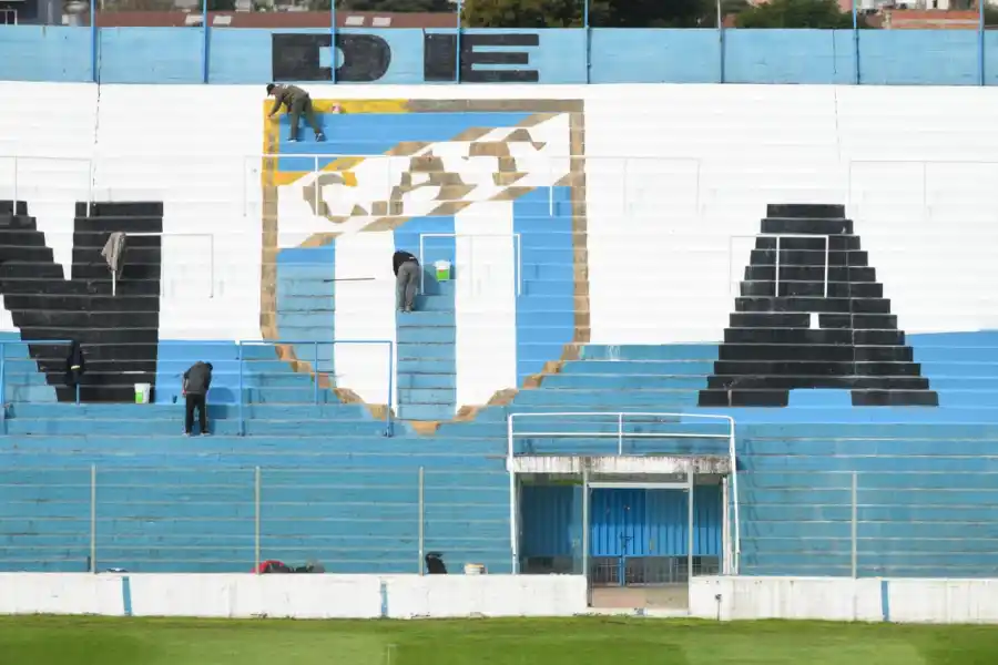 TODO LISTO. El José Fierro impecable para la vuelta del 