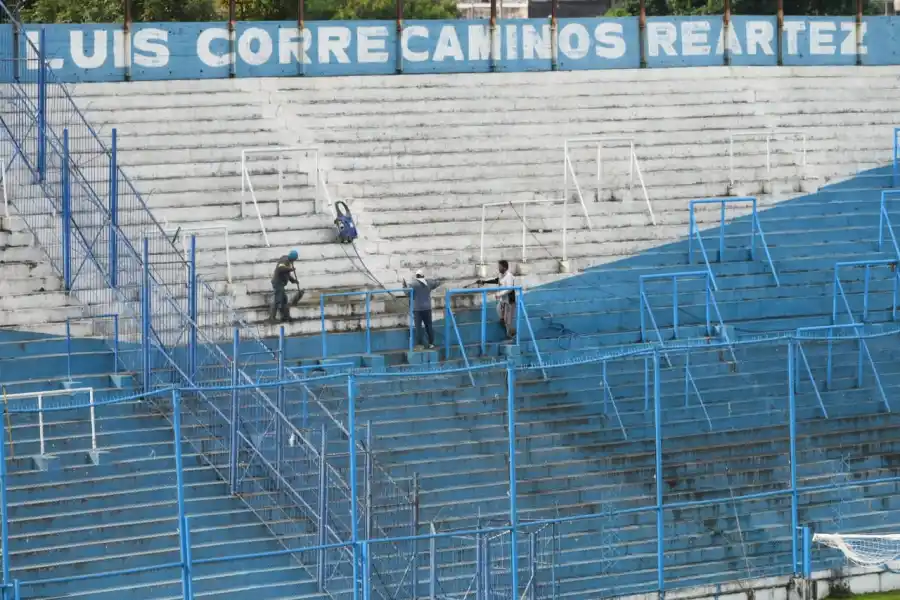 TRABAJOS. Atlético prepara todo para recibir a Boca. 