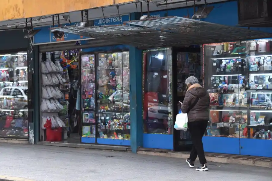 ¿Qué opinan los tucumanos que no pararon?