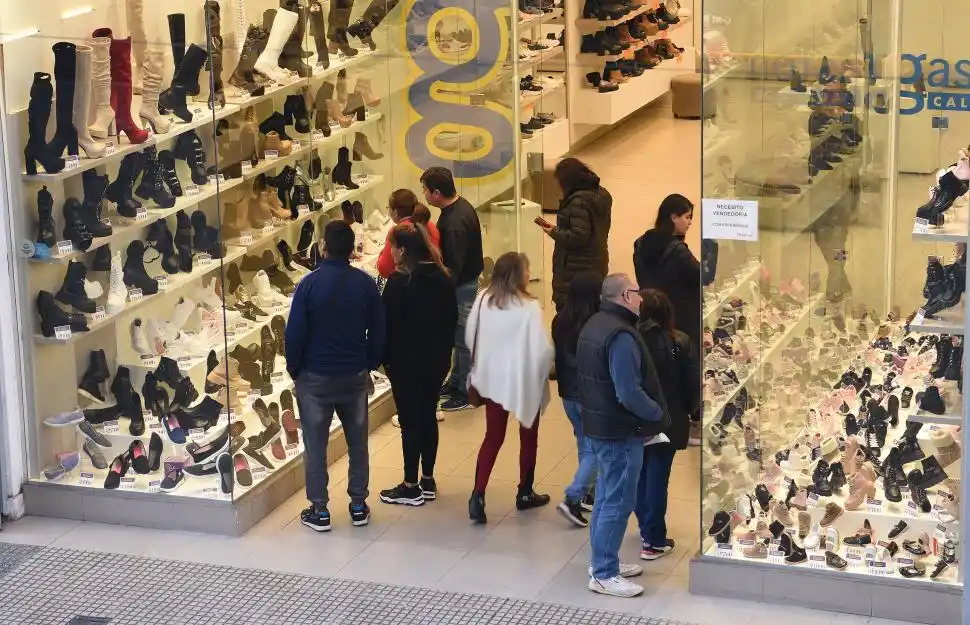 ¿Qué opinan los tucumanos que no pararon?