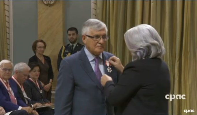 El médico tucumano David Rush recibió la Orden de Canadá