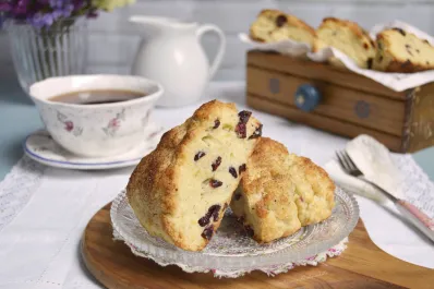 Cómo hacer scones de avena con arándanos: una versión light del clásico inglés