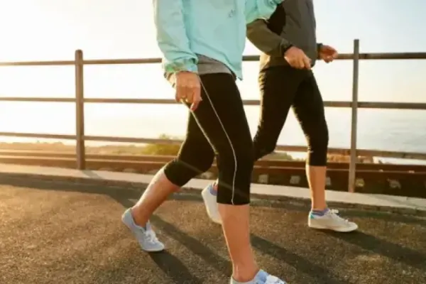 Cuántas calorías es posible quemar en una hora de caminata?