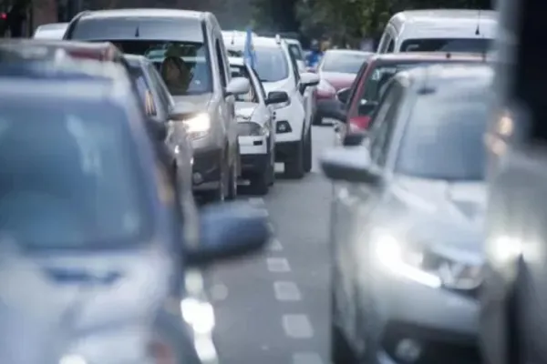 Multas de tránsito: un 80% de las actas son por invadir los carriles exclusivos