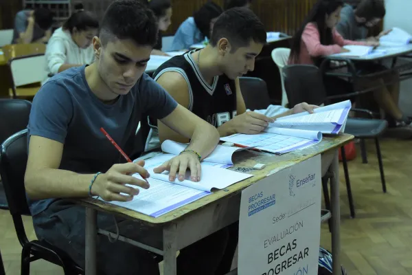 Anses confirmó cuánto pagará las becas Progresar en mayo: calendario estimativo de pagos