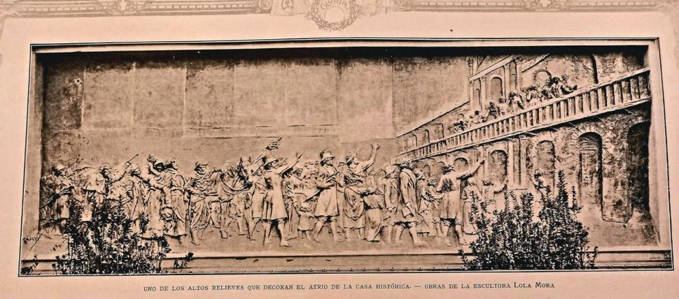 LOS BAJORRELIEVES. La obra de la escultora Lola Mora fue encargada para jerarquizar el predio y se inauguró en los actos del 24 de septiembre de 1904.