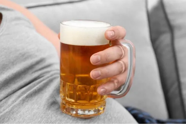 Panza cervecera: la verdad detrás del mito del consumo de cerveza y la grasa abdominal